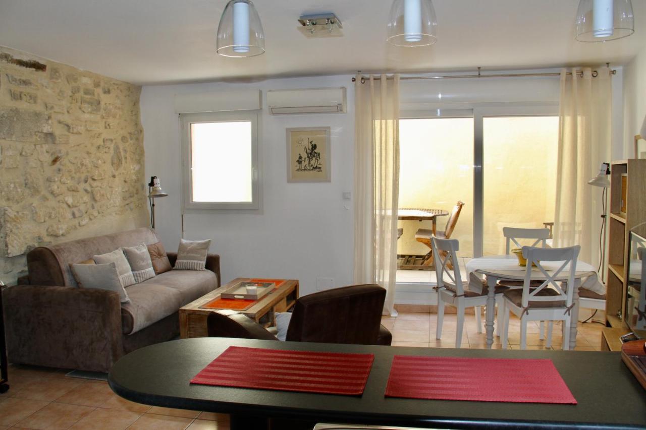 Agreable Maison De Ville Eyragues Eksteriør bilde